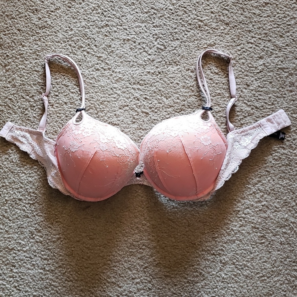 Victoria's Secret pushup bra size 36D